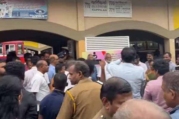 யாழ் பேருந்து தரிப்பிடத்தில் குழந்தைகளுக்கான தாய்ப்பால் ஊட்டும் அறை திறப்பு | Breastfeeding Room For Children At Jaffa Bus Hold
