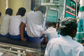 திடீரென வைத்தியசாலையில் அனுமதிக்கப்பட்ட பாடசாலை மாணவர்கள்