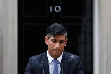 கன்சர்வேட்டிவ் கட்சியின் மோசமான தோல்வி - பதவி விலகிய ரிஷி சுனக்!