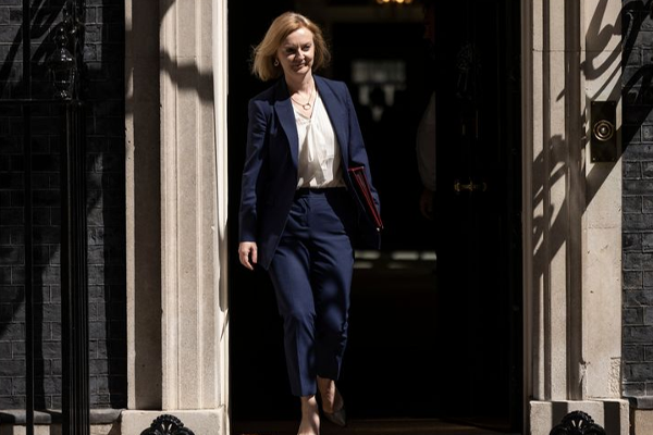பிரித்தானியாவின் புதிய பிரதமராக லிஸ் ட்ரஸ்! | He Is The New Prime Minister Of Britain