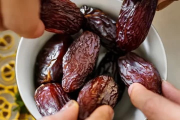 சர்க்கரை வியாதி இருப்பவர்கள் தினமும் 4 பேரிட்சை சாப்பிட்டால் என்ன நடக்கும் தெரியுமா?