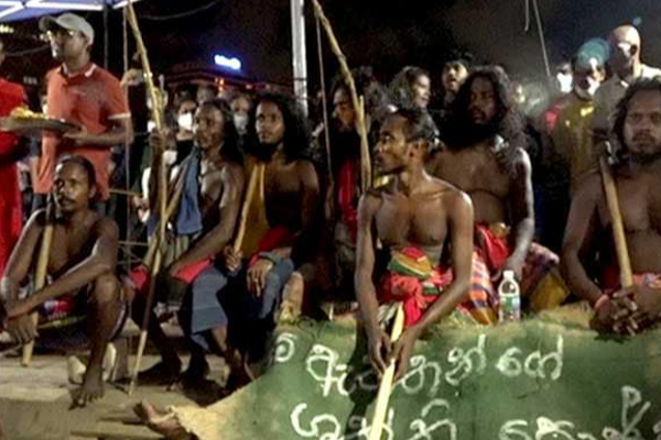 இலங்கை அரசுக்கு எதிராக போராட்டத்தில் குதித்த ஆதிவாசிகள்..... பல இரவுகள் தொடரும் போராட்டம்! | Srilanka Aborigines Who Took Part In The Struggle