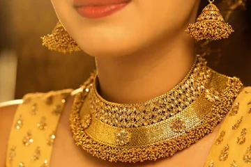 எகிறியடித்த தங்கம் விலை; இல்லத்தரசிகள் க்ஷாக்; இன்று எவ்வளவு தெரியுமா?