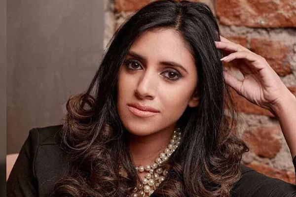 வீட்டில் மர்மமான முறையில் இறந்து கிடந்த பிரபலம்! தீவிர விசாரணையில் பொலிசார் | Ashion Designer Prathyusha Garimella Death