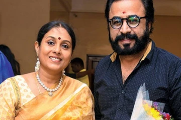 சரண்யா பொன்வண்ணன் மகளா இது? தமிழ் சினிமாவுக்கு புது ஹீரோயின் ரெடி