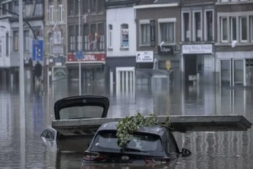 ஜேர்மனியில் வெள்ள அனர்த்தத்தால் 80 பேர் பலி;  நூற்றுக்கணக்கானோர்  மாயம்