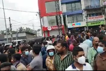 தென்னிலங்கையில் பெரும் பதற்றம்- அடித்து நொருக்கப்பட்ட திணைக்களம்!