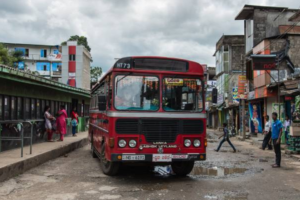 ஹட்டன் பஸ் நிலையத்தில் பரபரப்பை ஏற்படுத்திய மர்ம பொதி! | Mysterious Package Caused Stir Hatton Bus Station
