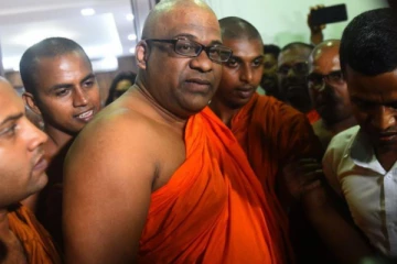 திருகோணமலைக்கு ஞானசார தேரர் விஜயம்; பொலிஸார் மீது பாச்சல்