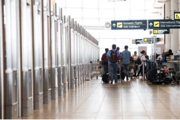 கனடாவின் பிரச்சினைகளுக்குக் காரணம் புலம்பெயர்ந்தோர் அல்ல: இவர்கள்தான்