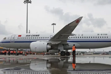 சீனாவில் பெபின்கா சூறாவளியால் நூற்றுக்கணக்கான விமானங்கள் ரத்து