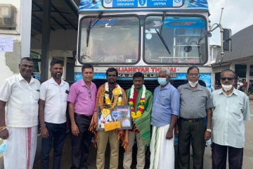 நகையை உரியவரிடம் ஒப்படைத்த சாரதி மற்றும் நடத்துனருக்கு கௌரவிப்பு (Video)