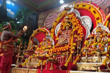 விபத்தில் உயிரிழந்த மாத்தளை ஸ்ரீ முத்துமாரியம்மன் குருக்கள்