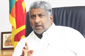 அரசியல்வாதிகள் மற்றும் அதிகாரிகளால் மக்கள் நம்பிக்கை இழந்துள்ளனர்!
