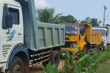 சட்டவிரோத மணல் அகழ்வு: கனரக வாகனங்கள், உழவு இயந்திரங்களுடன் சாரதிகள் கைது