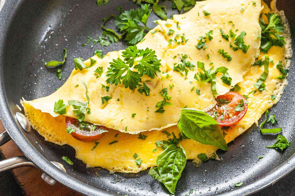 சுவையான உருளைக்கிழங்கு ஆம்லெட்! பத்தே நிமிடத்தில் செய்யலாம்... எப்படி தெரியுமா? | Omelette Potato Egg Omelette Potato