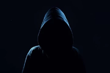 இனந்தெரியாத நபரால் யுவதிக்கு நேர்ந்த  அவலம்