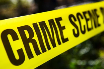 පහර දී පුද්ගලයෙක්ව ඝාතනය කරයි..