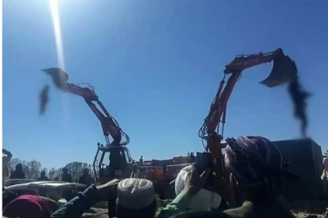 3 பேரை தூக்கில் தொங்கவிட்டு தாலிபான்கள் அட்டகாசம்