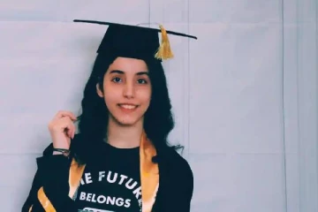 ட்விட்டர் மற்றும் ஸ்னாப்சாட் பதிவுகள்... பெண் ஒருவரை அதிரடியாக கைது செய்த நாடு