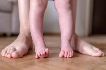 இனி திருமணம் ஆகாதவர்களும் குழந்தையை தத்தெடுக்கலாம் - அரசு அனுமதி!