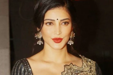 கமல் ஹாசன் மகள் ஸ்ருதியின் அந்த இடத்தில் சிகரெட்!! 62 வயது நடிகர் செய்த காரியம்..