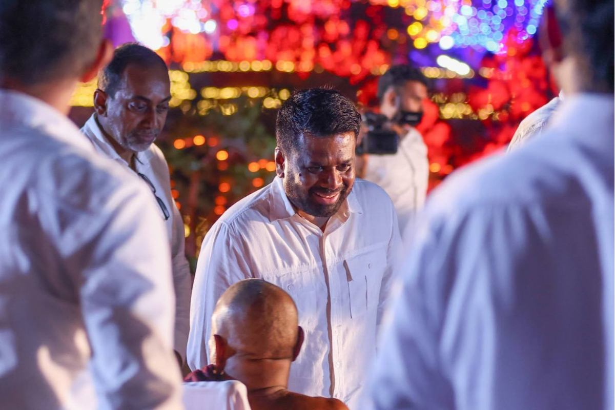 பொசன் போயா தின நிகழ்ச்சிகளில் ஜனாதிபதி அநுர குமார திசாநாயக்க பங்கேற்பு | President Attends Poson Poya Day Celebrations