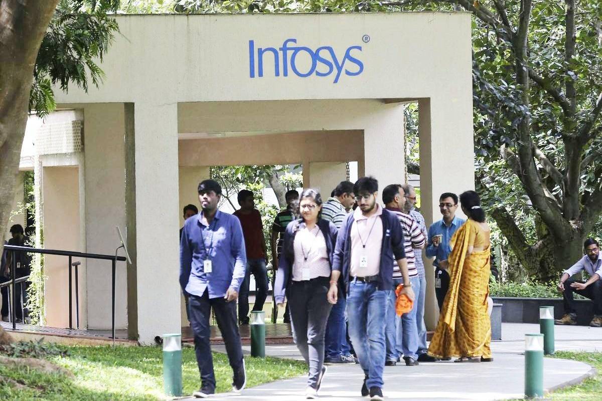 இன்ஃபோசிஸ் வெளியிட்ட அந்த அறிவிப்பு... மென்பொருள் ஊழியர்கள் ஆனந்த கண்ணீர் | Infosys No Layoffs Promise