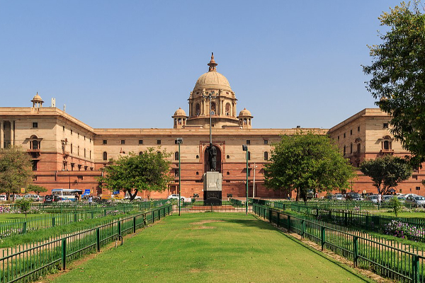 இந்திய மாணவர்கள் பிணை கைதிகளாக உக்ரைன் பிடிக்கவில்லை - இந்திய வெளியுறவுத்துறை தகவல் | Russia Ukraine Crisis Indian Students Hostage