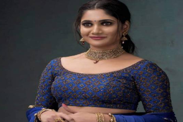 நடிகை லாஸ்லியாவை கழுவி ஊத்தும் நெட்டிசன்கள்...பதிலடி கொடுத்த அம்மிணி | Washing And Blowing Actress Laslia Who Retaliated