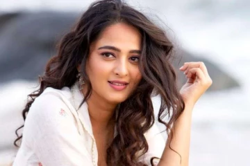 அனுஷ்கா ஷெட்டியா இது? அதிகம் குண்டாகி ஆளே மாறி இருக்கும் வீடியோ வைரல்