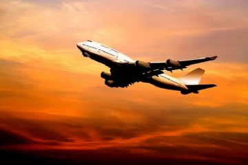 பயணிகளுக்காக எல்லைகளை மீண்டும் திறப்பதாக அமெரிக்கா அறிவிப்பு