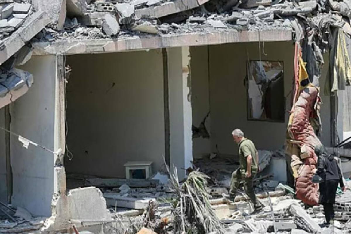 தெற்கு லெபனானில் இஸ்ரேல் தாக்குதல் ; 18 பேர் பலி, 30 பேர் காயம் | Israeli Attack In Southern Lebanon 18 Killed தெற்கு லெபனானில் இஸ்ரேல் தாக்குதல் ; 18 பேர் பலி, 30 பேர் காயம் | Israeli Attack In Southern Lebanon 18 Killed