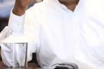 இடைநிறுத்தம் செய்யப்பட்ட இரு மேலதிகாரிகள்