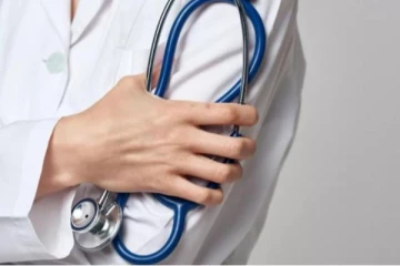 ஒன்றாரியோவில் அனைவருக்கும் குடும்ப நல மருத்துவர் சேவை!