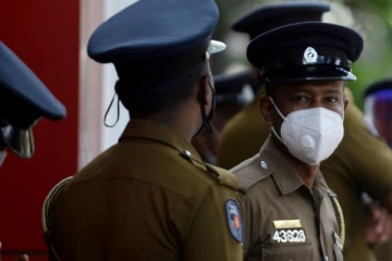 மதுபானத்துடன் ஓடிய பொலிஸ் பரிசோதகர் பணியிடை நிறுத்தம்