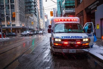 ரொறன்ரோ சுரங்கப்பாதை நிலையத்தில் பகீர் சம்பவம்: தப்பியோடிய நபரைத் தேடும் பொலிஸ்