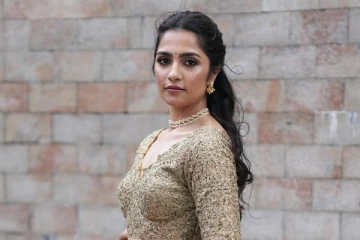 இசையமைப்பாளர் மகனுக்கு ஜோடியா ருக்மிணி வசந்த்.. அதுவும் இத்தனை வயது குறைந்தவரா