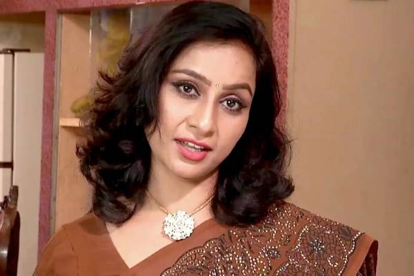 சன் டிவி சீரியல் நடிகை ராணியை வலைவீசி தேடும் போலீஸ்... பரபரப்பு புகார் | Poilice Searches For Serial Actress Rani