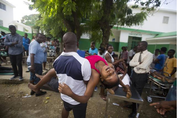 ஹைதி பூகம்பம்: பலி எண்ணிக்கை 724-ஆக உயர்வு! | Haiti Earthquake Death Toll Climbs 724 2800 Wound