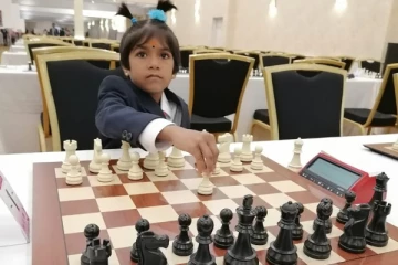 சதுரங்கத்தில் சாதனை படைக்கும் யாழ்ப்பாண மாணவி கஜிஷனா தர்ஷன்