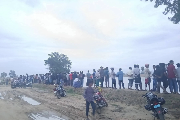 முதலை இழுந்து சென்றவர் சடலமாக மீட்பு; அம்பாறையில் துயரம் | Ampara Man Dragged Away Crocodile Recovered Corpse முதலை இழுந்து சென்றவர் சடலமாக மீட்பு; அம்பாறையில் துயரம் | Ampara Man Dragged Away Crocodile Recovered Corpse