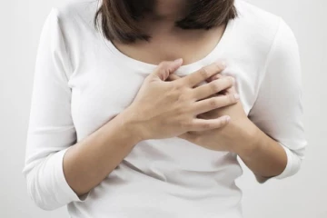 மார்பக புற்றுநோயை விரட்ட வேண்டுமா? இந்த ஆசனத்தை மறக்கமால் செய்து வாங்க