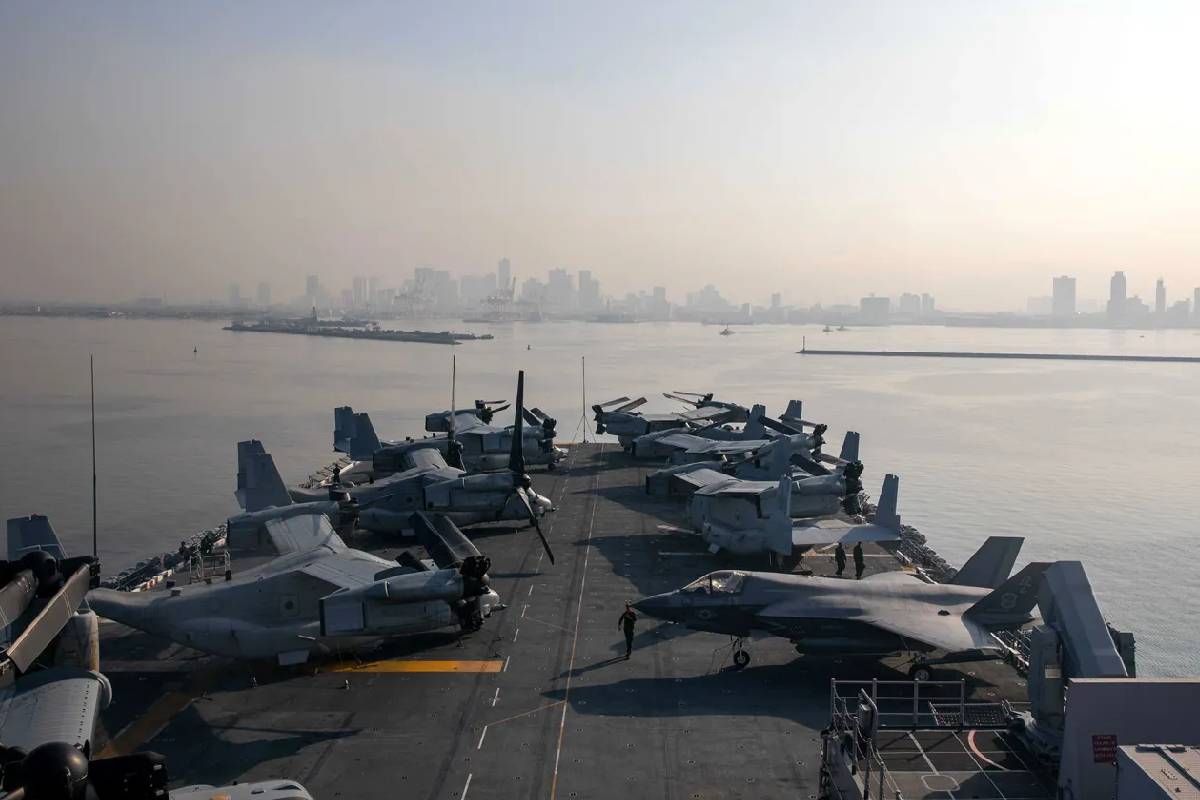 ஈரான் போரில் அதிரடி திருப்பம்... ஹார்முஸ் பகுதியில் 5,000 கடற்படை வீரர்களைக் களமிறக்கும் ட்ரம்ப் | Hormuz Trump Deploys Marines ஈரான் போரில் அதிரடி திருப்பம்... ஹார்முஸ் பகுதியில் 5,000 கடற்படை வீரர்களைக் களமிறக்கும் ட்ரம்ப் | Hormuz Trump Deploys Marines