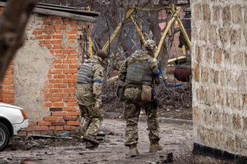 120 ரஷ்ய தூதர்களை வெளியேற்றிய ஐரோப்பிய நாடுகள்!