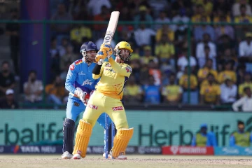 டெல்லி அணியின் பந்துவீச்சை சிதற அடித்த சென்னை சூப்பர் கிங்ஸ் பேட்ஸ்மேன்கள்- 224 ரன்கள் இலக்கு..!