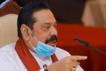 ஒரு வாரத்திற்குள் வெளிநாடுகளில் இருக்கும் இலங்கையர்களை அழைத்து வர பிரதமர் மஹிந்த உடனடி உத்தரவு