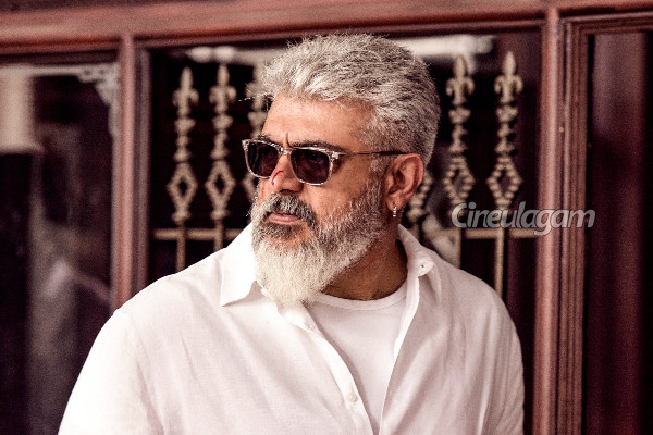 ப்ரீ புக்கிங்கில் வாரிசை ஓரங்கட்டிய துணிவு.. நம்பர் 1 யார்? | Thunivu Beats Varisu In Pre Booking In Tamilnadu ப்ரீ புக்கிங்கில் வாரிசை ஓரங்கட்டிய துணிவு.. நம்பர் 1 யார்? | Thunivu Beats Varisu In Pre Booking In Tamilnadu