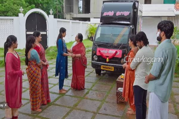 அறிவுக்கரசி வீடியோவாக காட்டிய விஷயம், கோபத்தின் உச்சத்தில் குணசேகரன்... எதிர்நீச்சல் தொடர்கிறது | Ethirneechal Thodargiradhu Promo 09 Dec 2025