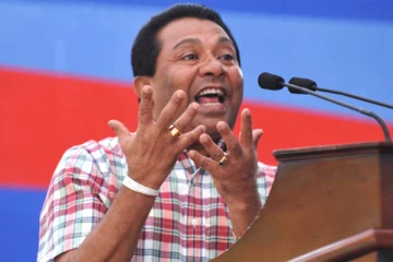 எஸ்.பி திஸாநாயக்க உட்பட 8 பேர் தனிமைப்படுத்தலில்